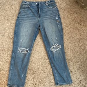 American Eagle Curvey Stretch Mom Jeans